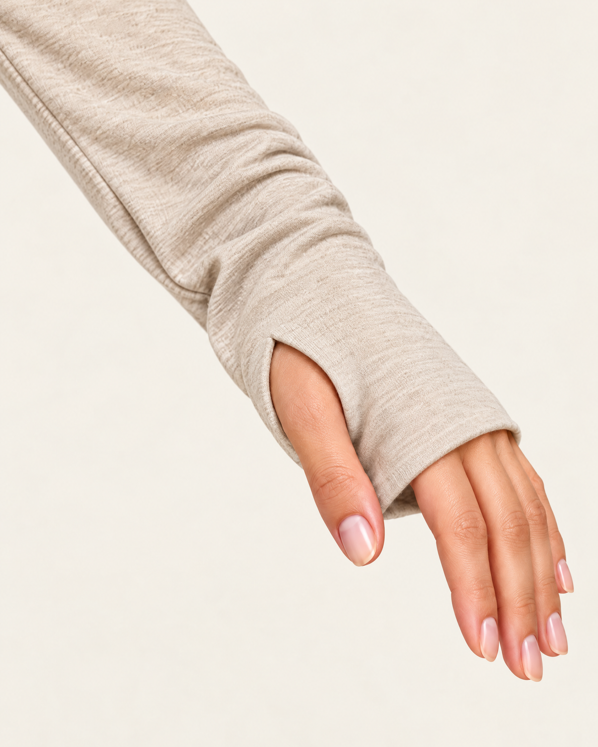 Thumbhole cuff detail